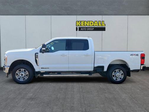 Oxford White 2024 Ford F-350 Lariat