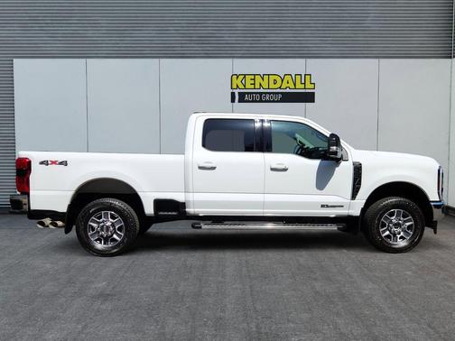 Oxford White 2024 Ford F-350 Lariat