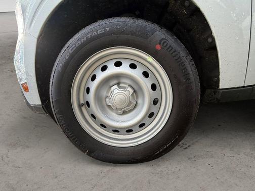 Oxford White 2025 Ford Maverick XL