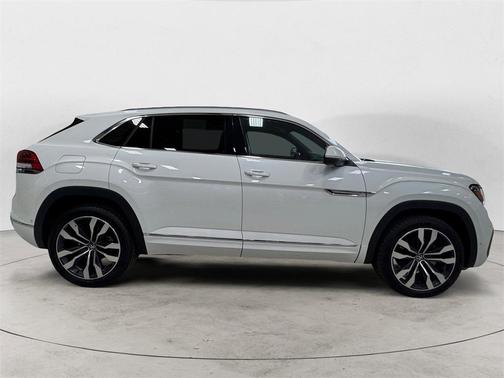 2022 Volkswagen Atlas Cross Sport 3.6L V6 SEL Premium R-Line