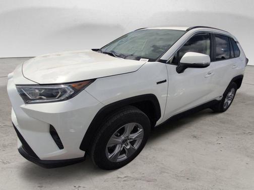 Super White 2021 Toyota RAV4 Hybrid XLE