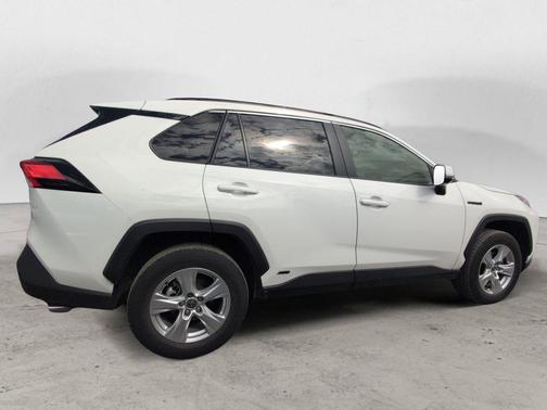 Super White 2021 Toyota RAV4 Hybrid XLE