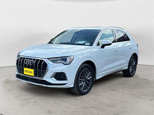 2022 Audi Q3 40 Premium Plus