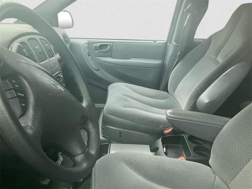 2005 Chrysler Town & Country Base