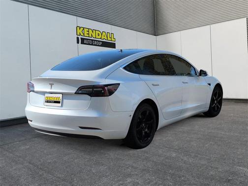 2020 Tesla Model 3 Standard Range Plus