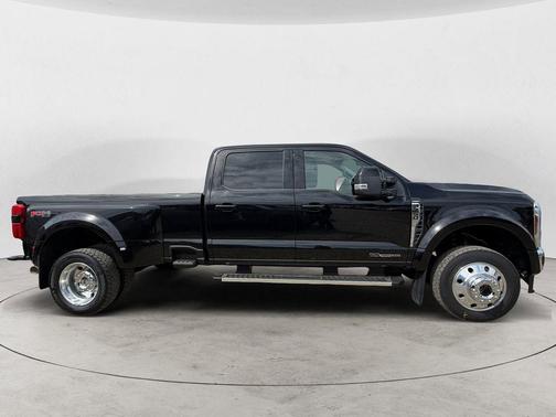 Agate Black Metallic 2025 Ford F-450 Lariat