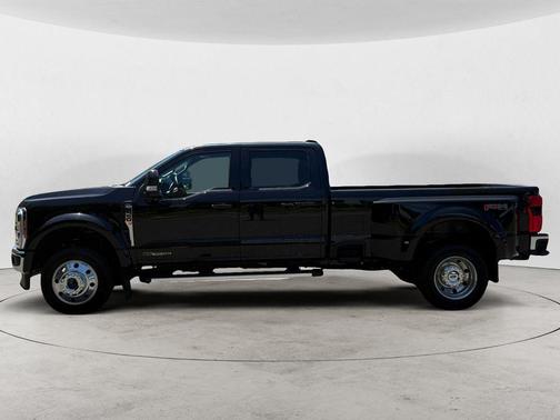 Agate Black Metallic 2025 Ford F-450 Lariat