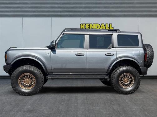 2024 Ford Bronco Outer Banks