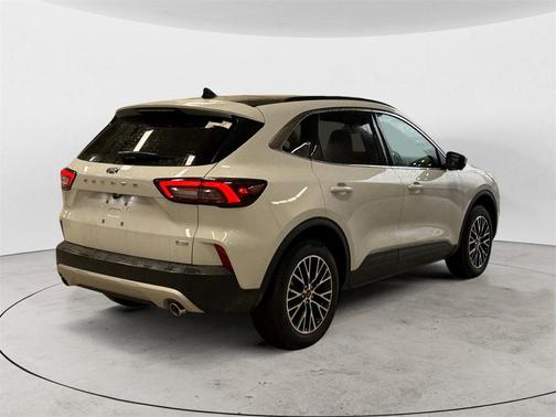 2025 Ford Escape PHEV SE