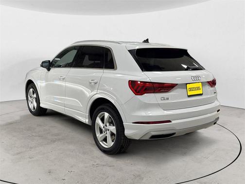 2019 Audi Q3 2.0T Premium Plus