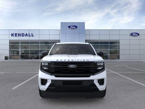 Star White Metallic Tri-Coat 2026 Ford Expedition Max Platinum