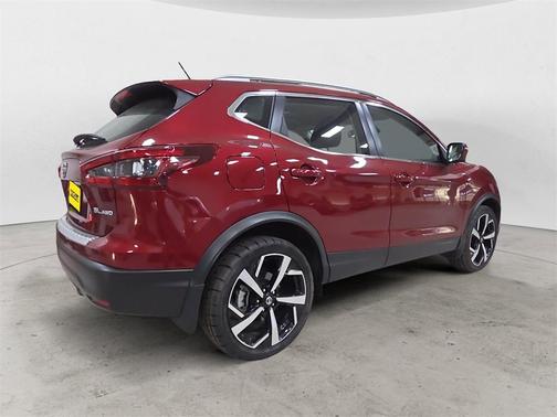2022 Nissan Rogue Sport SL