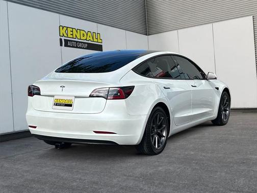 2021 Tesla Model 3 Standard Range Plus
