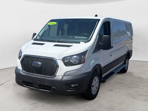 Oxford White 2024 Ford Transit-250 Base