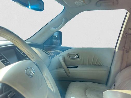 2011 INFINITI QX56 Base