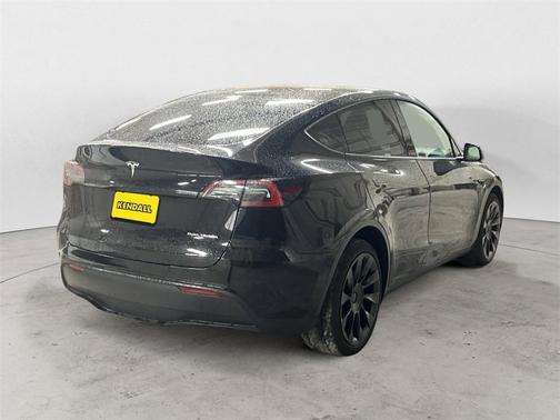 2022 Tesla Model Y Long Range Dual Motor All-Wheel Drive