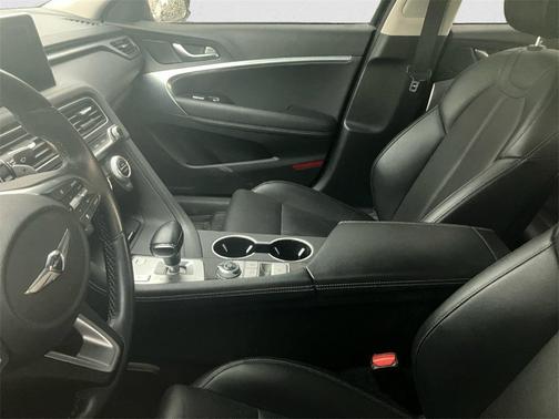 2020 Genesis G70 2.0T RWD