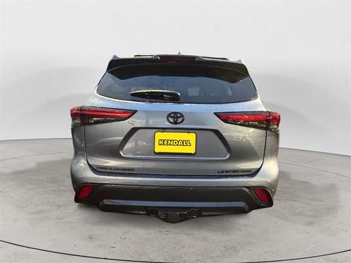 2022 Toyota Highlander Limited