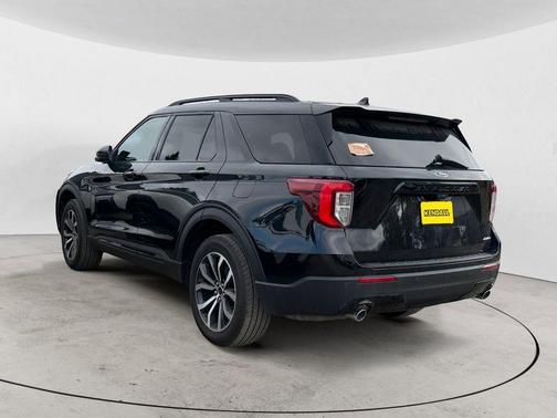 Black 2023 Ford Explorer ST-Line