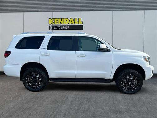 2019 Toyota Sequoia SR5