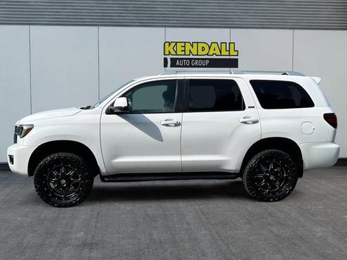 2019 Toyota Sequoia SR5