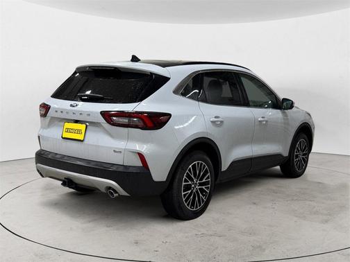 2025 Ford Escape PHEV SE