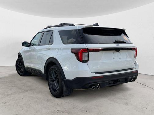 Star White Metallic Tri-Coat 2025 Ford Explorer ST