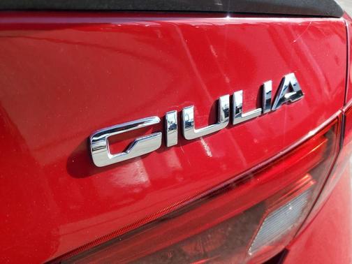 2019 Alfa Romeo Giulia Base