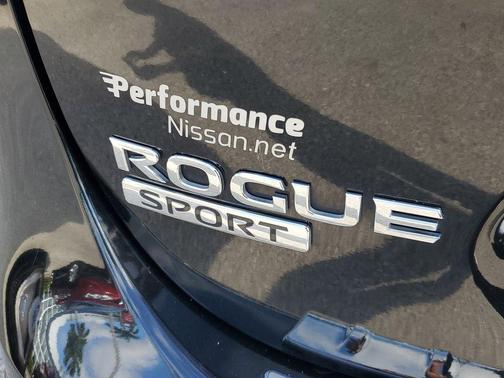 2020 Nissan Rogue Sport SV
