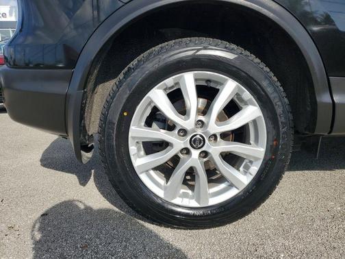 2020 Nissan Rogue Sport SV