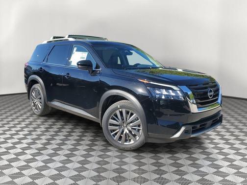 2025 Nissan Pathfinder SL