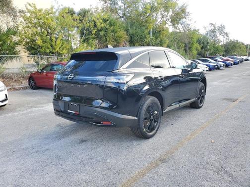 2025 Nissan Murano SV