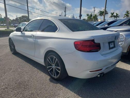 2018 BMW 230 i