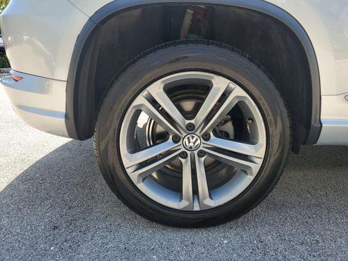 2017 Volkswagen Tiguan 2.0T Sport