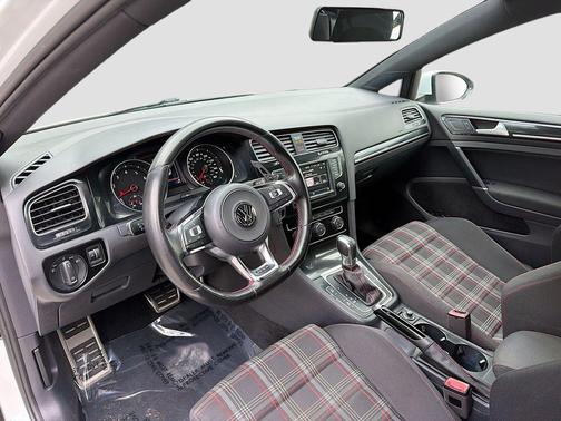 2017 Volkswagen Golf GTI S 4-Door