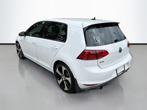 2017 Volkswagen Golf GTI S 4-Door