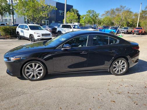 2022 Mazda Mazda3 FWD w/Preferred Package