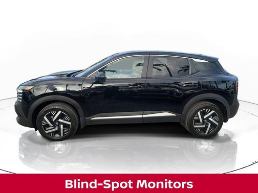 Super Black 2025 Nissan Kicks SV