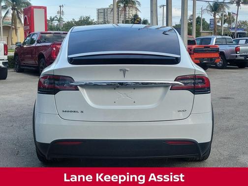 White 2017 Tesla Model X 90D