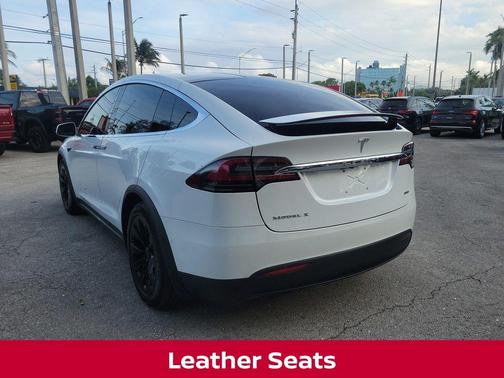 White 2017 Tesla Model X 90D