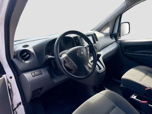 2021 Nissan NV200 S