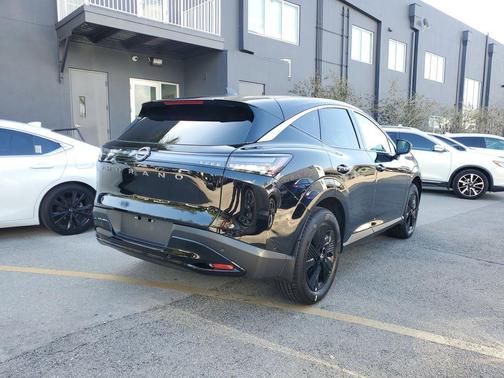 2025 Nissan Murano SV
