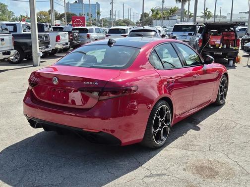2022 Alfa Romeo Giulia Veloce