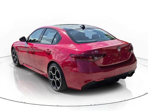 2022 Alfa Romeo Giulia Veloce