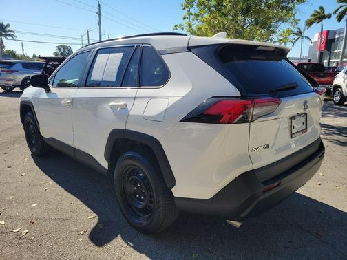 2019 Toyota RAV4 LE