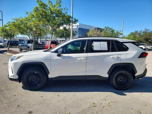 2019 Toyota RAV4 LE