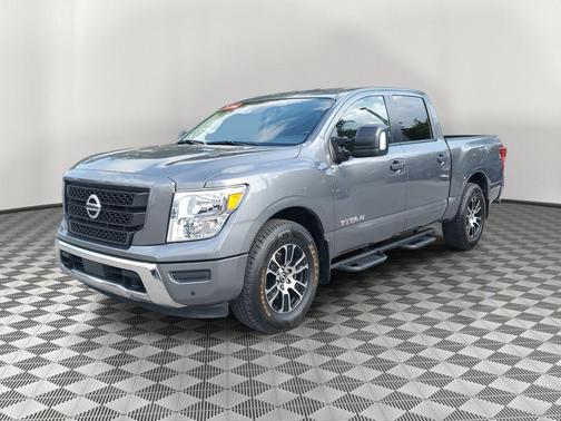 2023 Nissan Titan SV