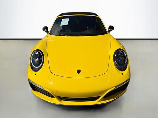 2017 Porsche 911 Carrera