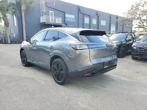 2025 Nissan Murano SV