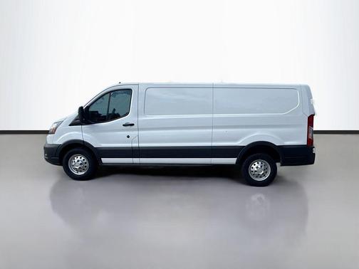 2022 Ford Transit-250 Base